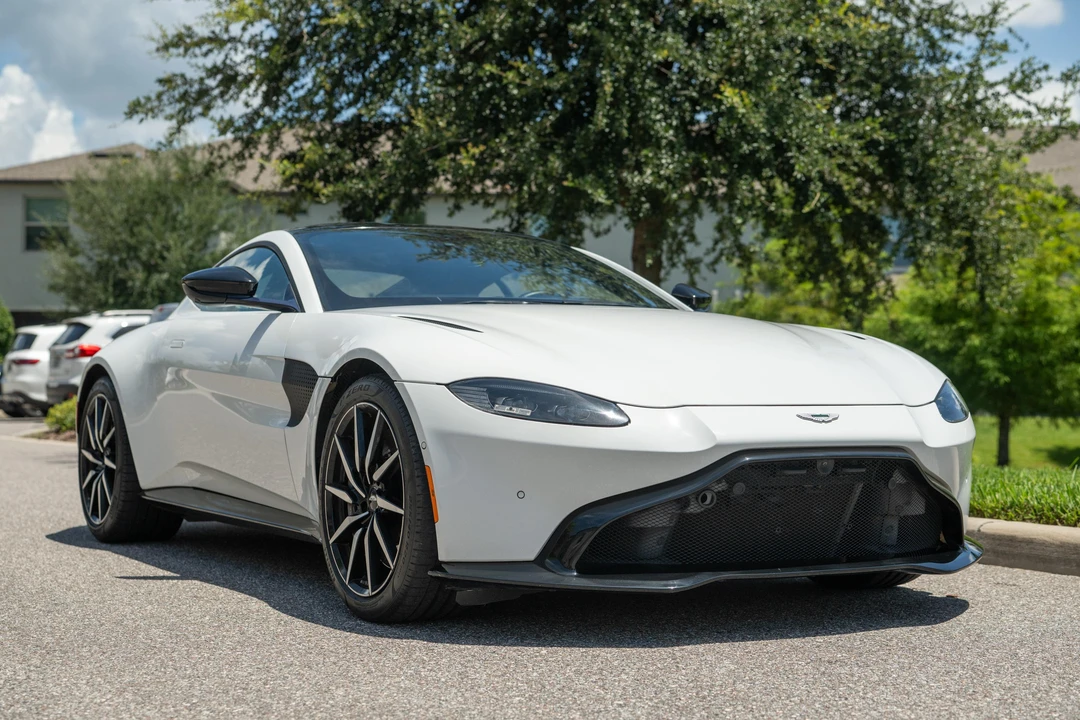 2020 Aston Martin V8 Vantage (2019+) - Image 8 of 31