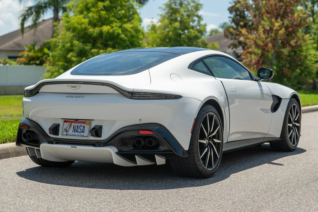 2020 Aston Martin V8 Vantage (2019+) - Image 4 of 31
