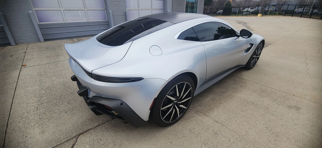 2020 Aston Martin V8 Vantage (2019+) - Image 15 of 21