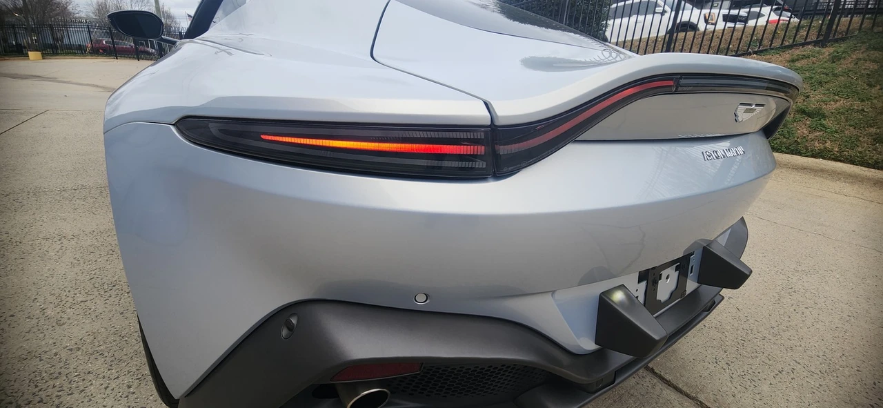 2020 Aston Martin V8 Vantage (2019+) - Image 13 of 21