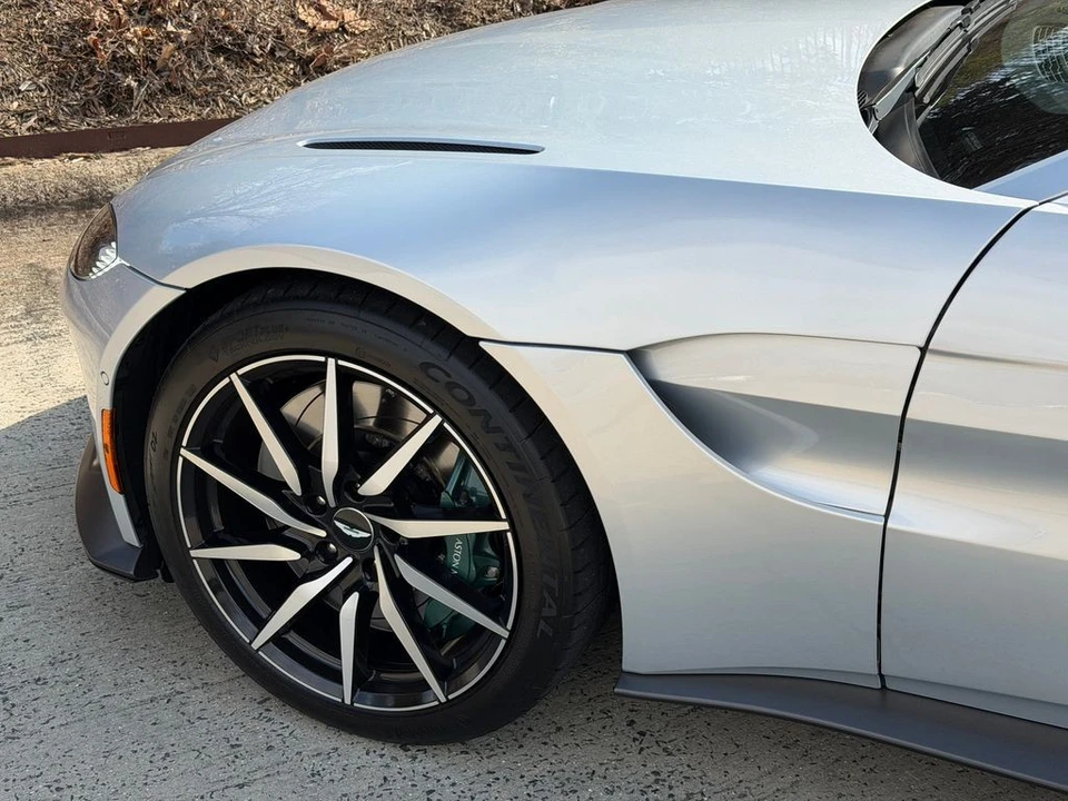2020 Aston Martin V8 Vantage (2019+) - Image 10 of 21