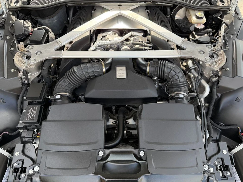 2020 Aston Martin V8 Vantage (2019+) - Image 22 of 31