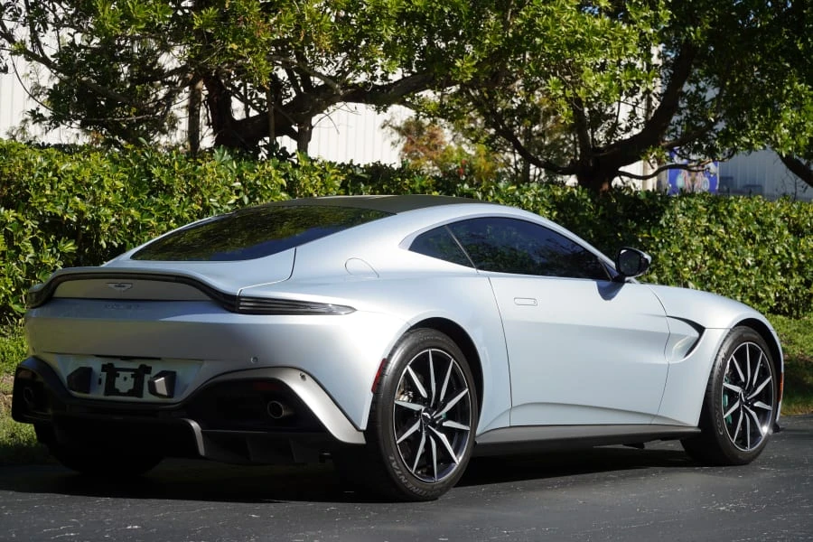 2020 Aston Martin V8 Vantage (2019+) - Image 8 of 31