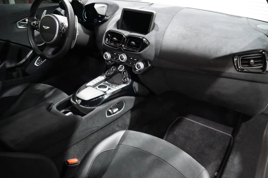 2020 Aston Martin V8 Vantage (2019+) - Image 30 of 31