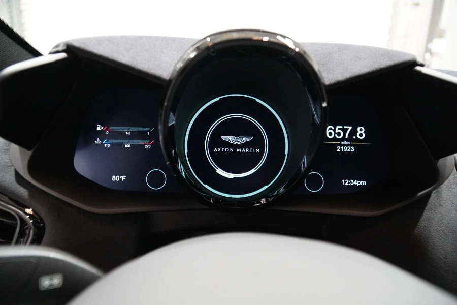 2020 Aston Martin V8 Vantage (2019+) - Image 26 of 31