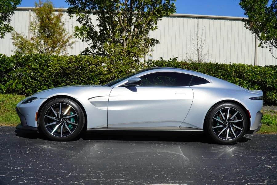 2020 Aston Martin V8 Vantage (2019+) - Image 15 of 31