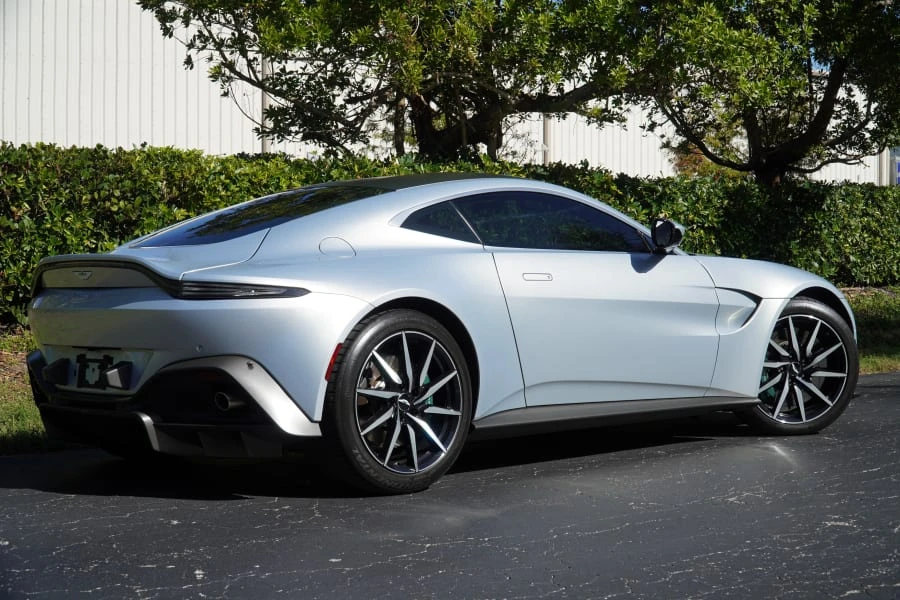 2020 Aston Martin V8 Vantage (2019+) - Image 3 of 31