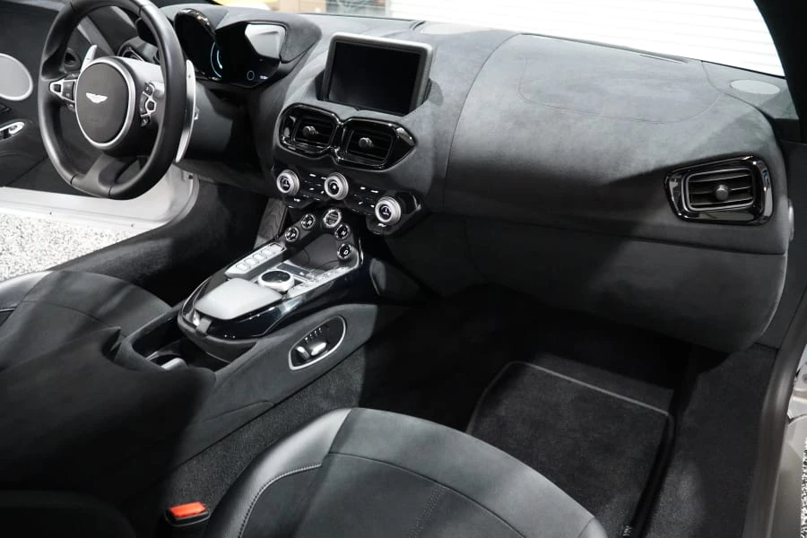 2020 Aston Martin V8 Vantage (2019+) - Image 31 of 31