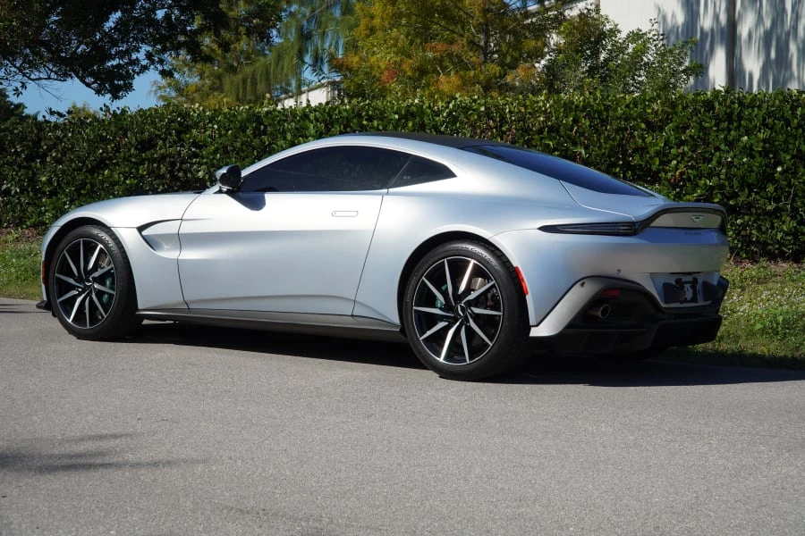 2020 Aston Martin V8 Vantage (2019+) - Image 16 of 31