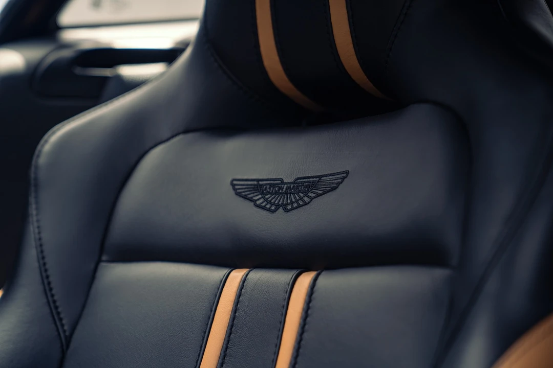 2020 Aston Martin V8 Vantage (2019+) - Image 15 of 31