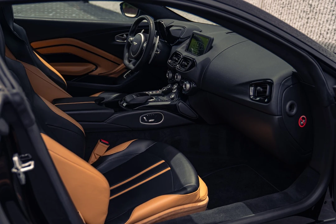 2020 Aston Martin V8 Vantage (2019+) - Image 2 of 31