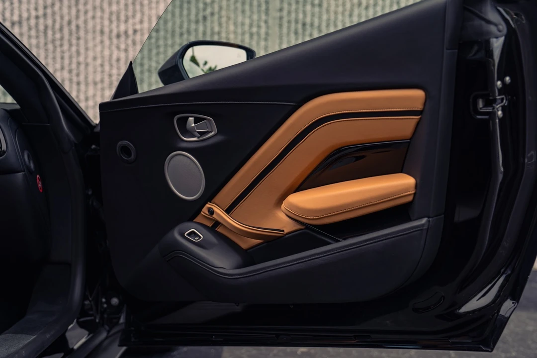 2020 Aston Martin V8 Vantage (2019+) - Image 27 of 31
