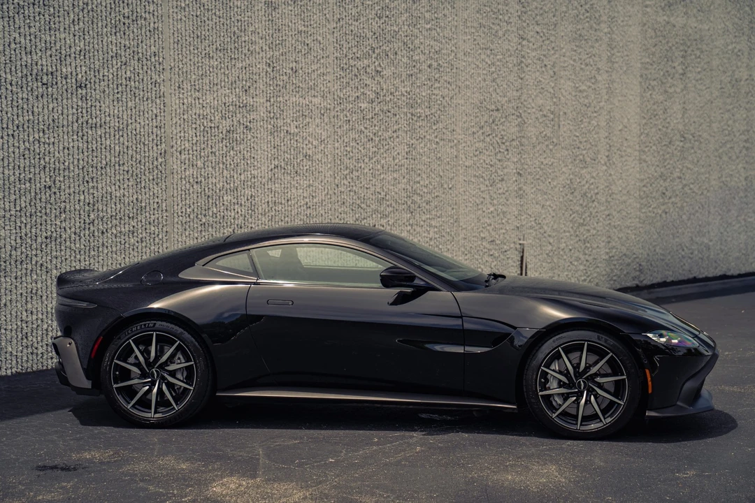 2020 Aston Martin V8 Vantage (2019+) - Image 7 of 31