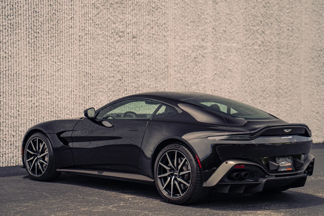 2020 Aston Martin V8 Vantage (2019+) - Image 10 of 31