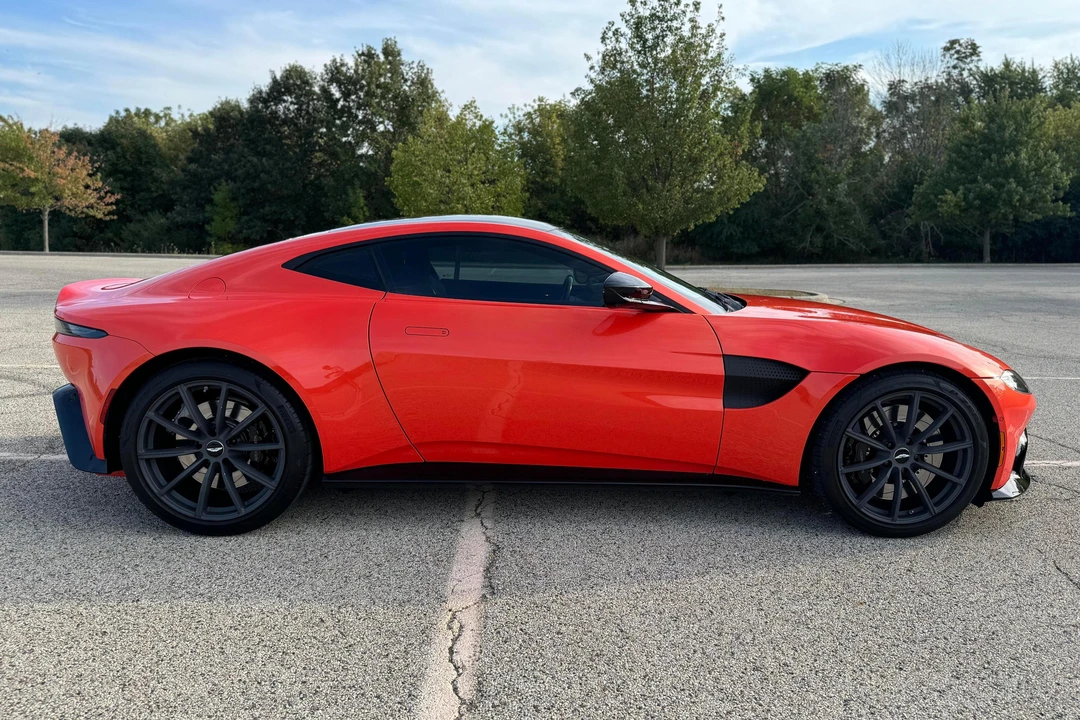 2020 Aston Martin V8 Vantage (2019+) - Image 3 of 31
