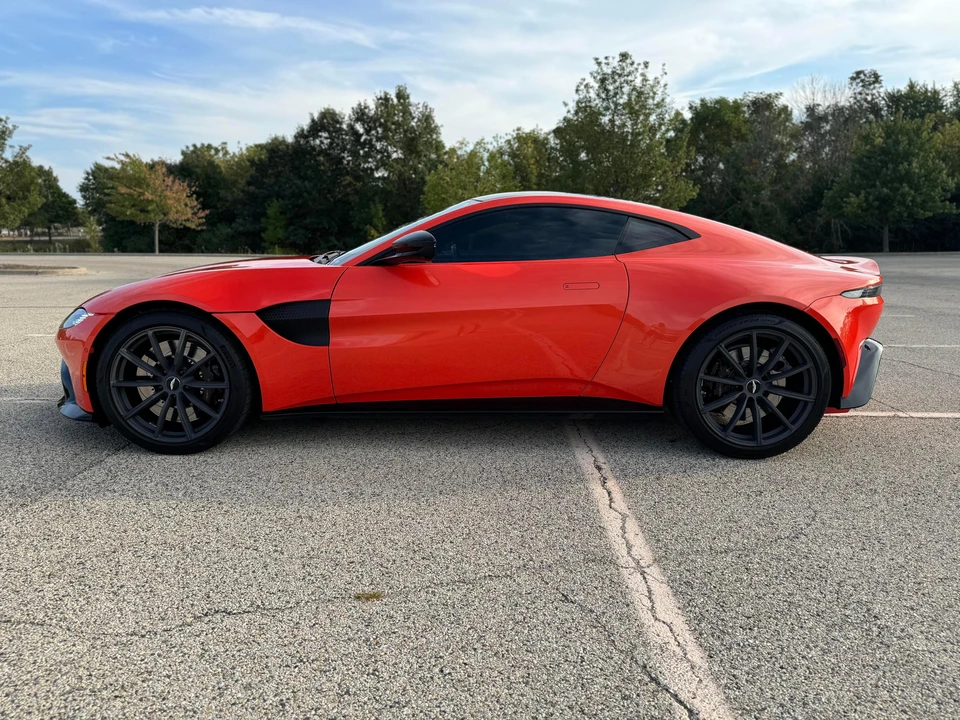 2020 Aston Martin V8 Vantage (2019+) - Image 10 of 31