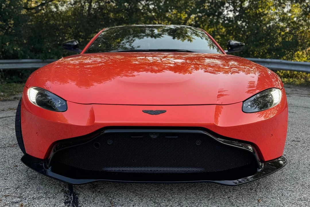 2020 Aston Martin V8 Vantage (2019+) - Image 2 of 31