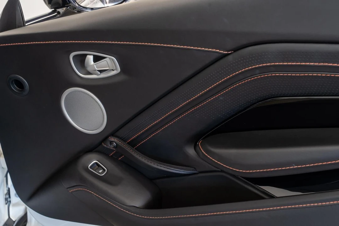2020 Aston Martin V8 Vantage (2019+) - Image 9 of 21