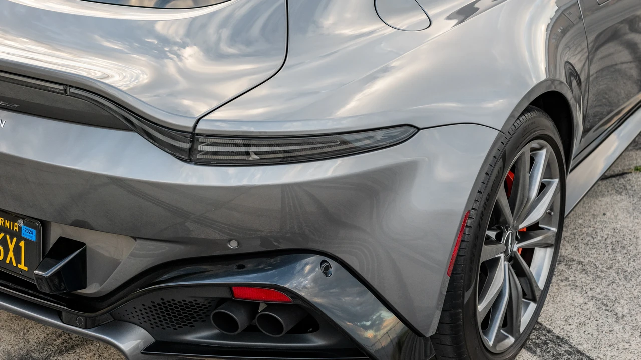 2020 Aston Martin V8 Vantage (2019+) - Image 19 of 31