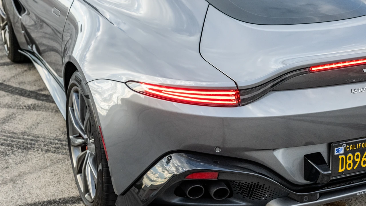 2020 Aston Martin V8 Vantage (2019+) - Image 20 of 31