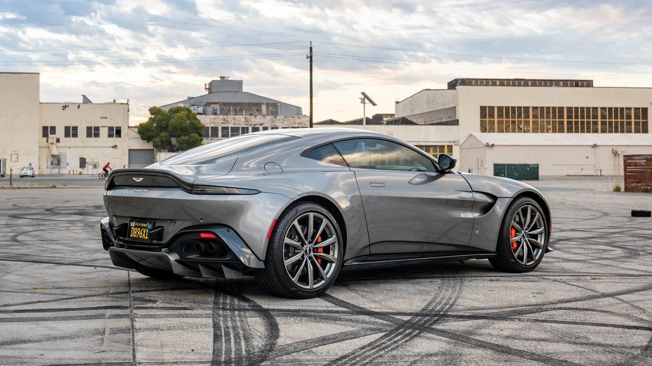 2020 Aston Martin V8 Vantage (2019+) - Image 6 of 31