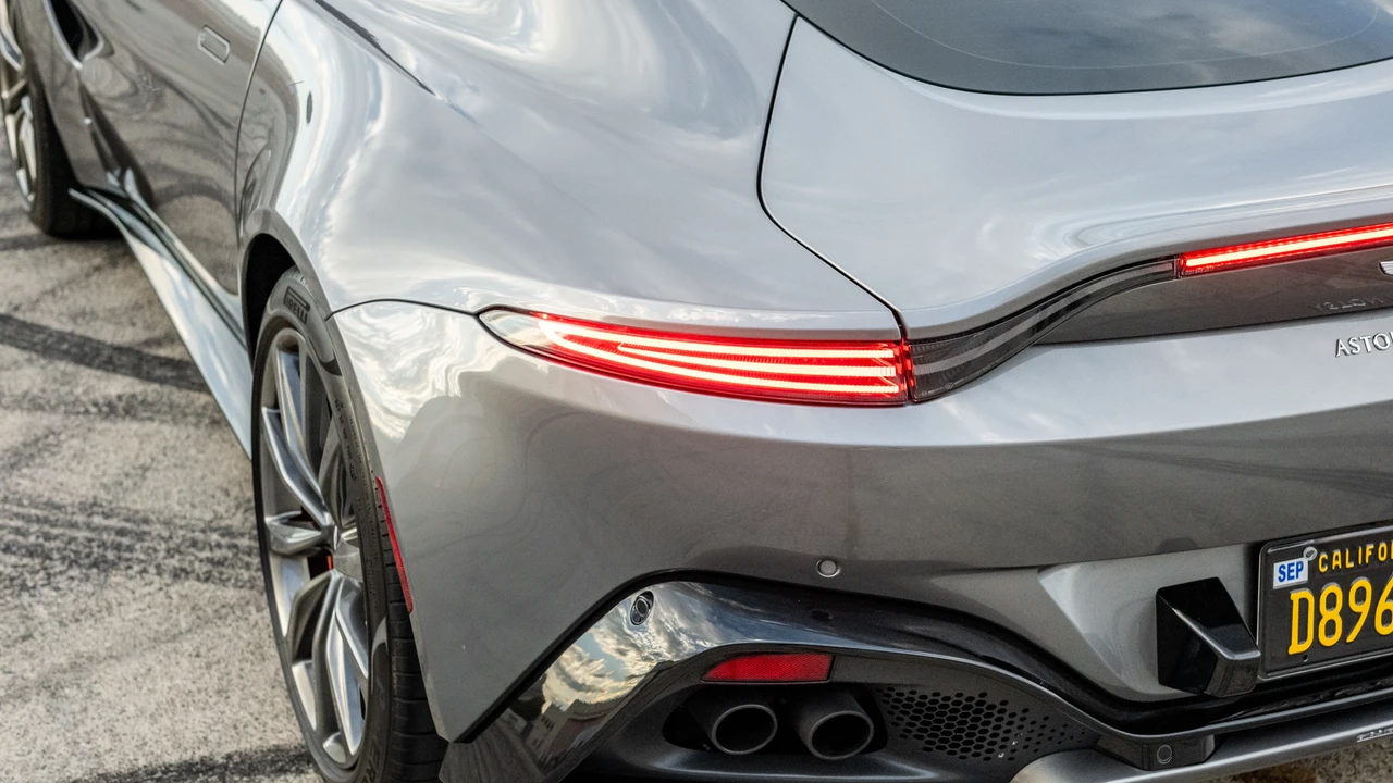 2020 Aston Martin V8 Vantage (2019+) - Image 18 of 31