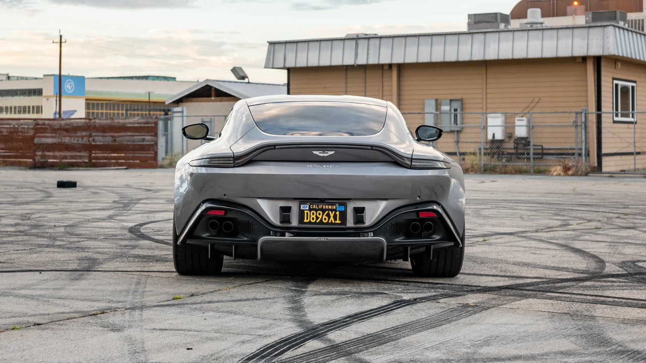2020 Aston Martin V8 Vantage (2019+) - Image 3 of 31