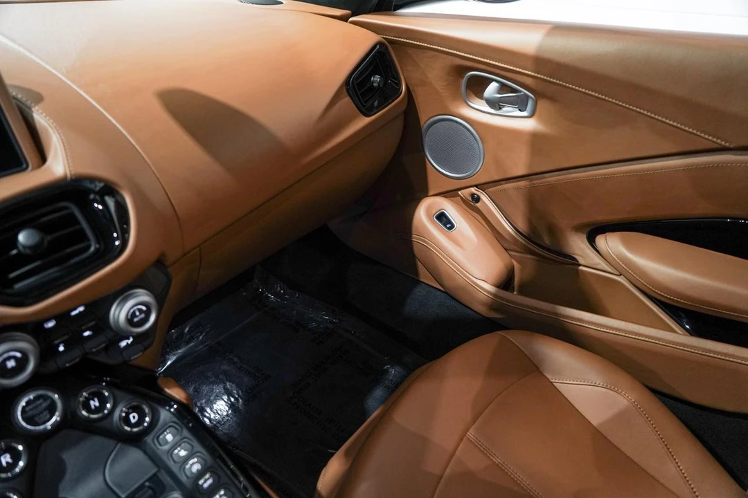 2020 Aston Martin V8 Vantage (2019+) - Image 14 of 21