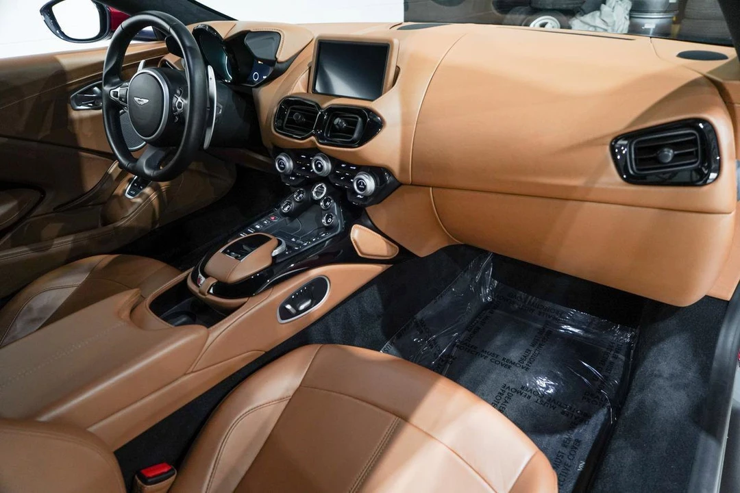 2020 Aston Martin V8 Vantage (2019+) - Image 17 of 31