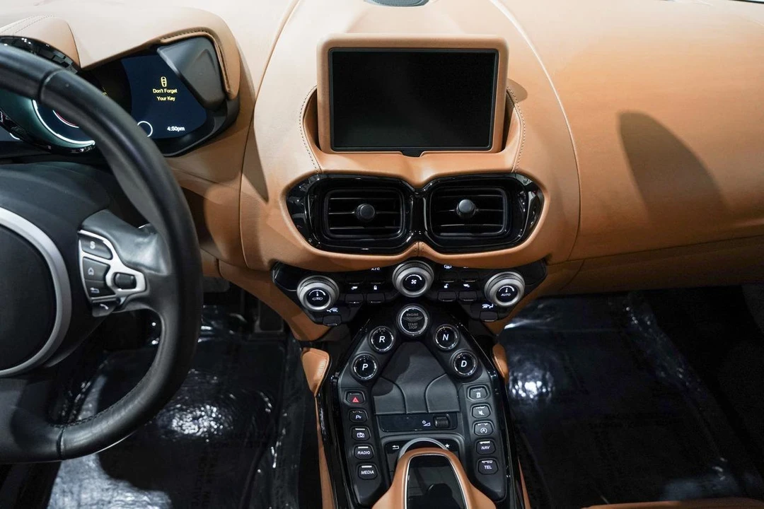 2020 Aston Martin V8 Vantage (2019+) - Image 12 of 31