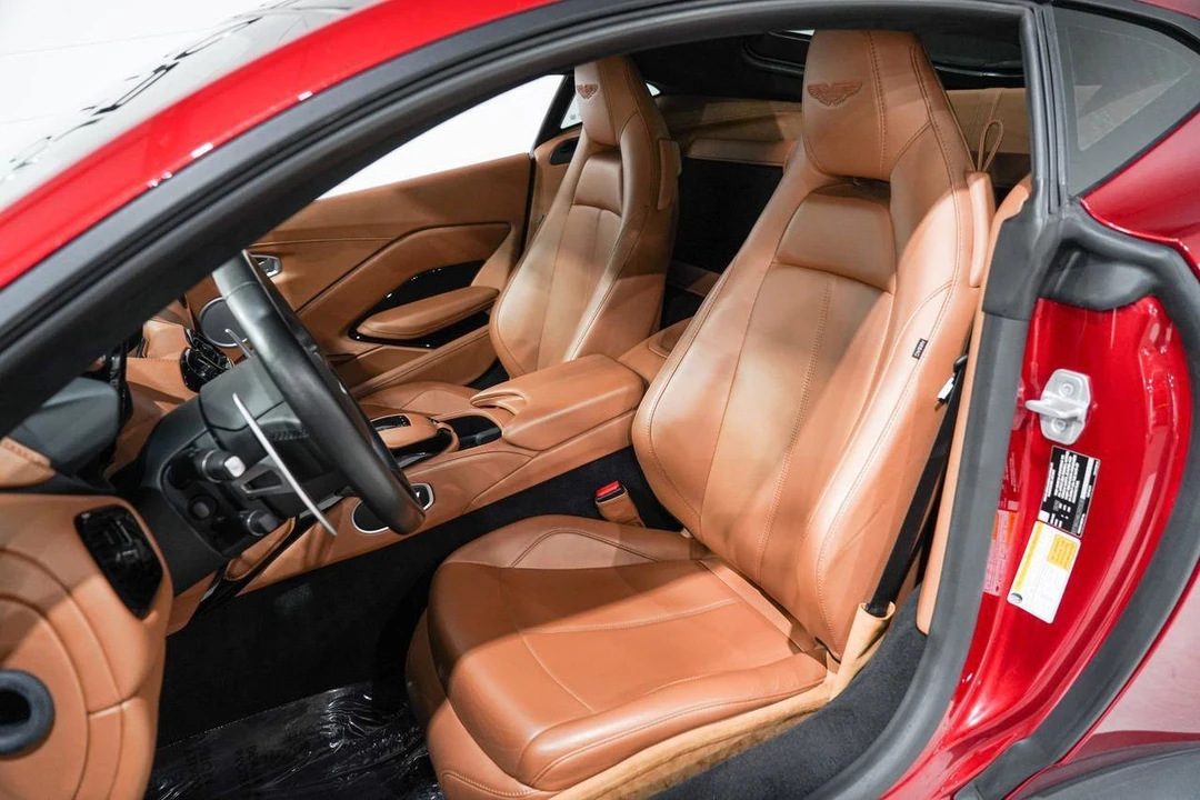 2020 Aston Martin V8 Vantage (2019+) - Image 9 of 31