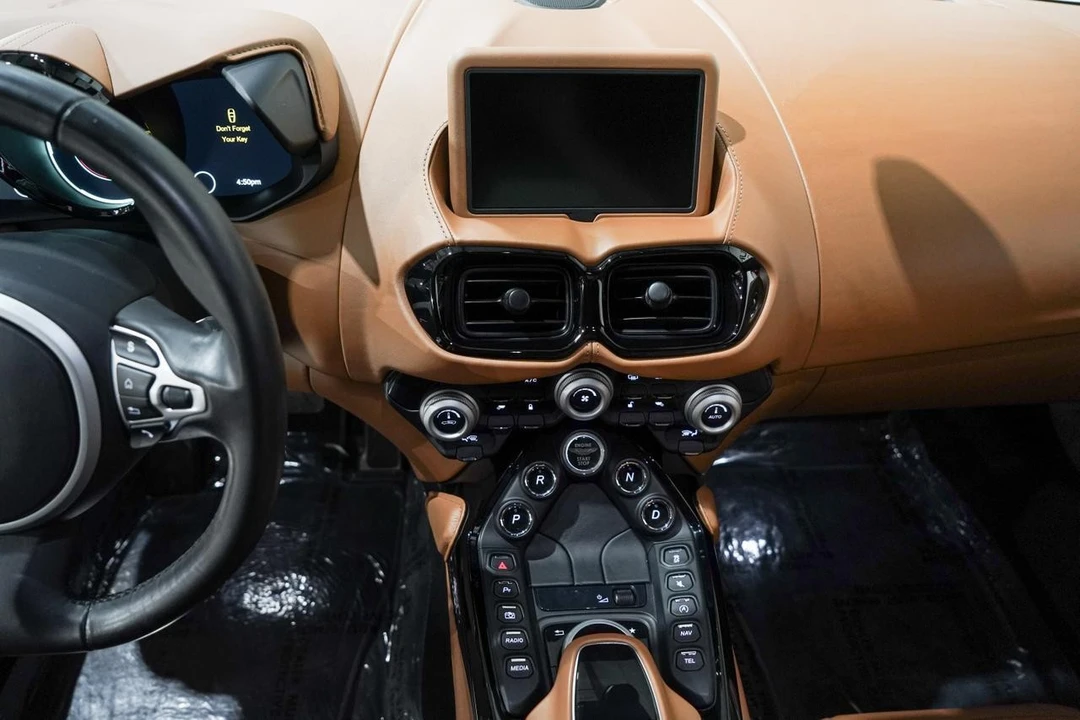 2020 Aston Martin V8 Vantage (2019+) - Image 12 of 21