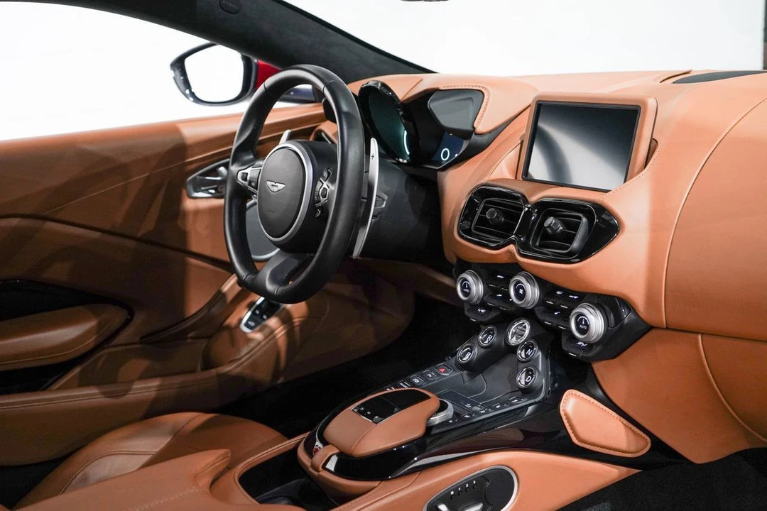 2020 Aston Martin V8 Vantage (2019+) - Image 18 of 31