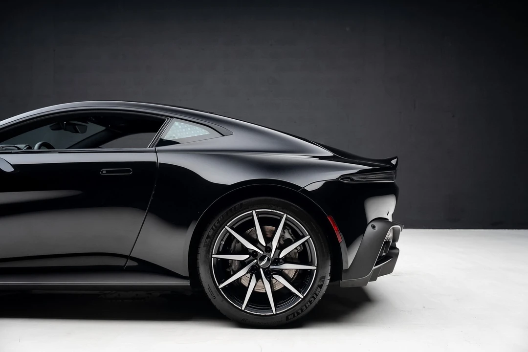 2020 Aston Martin V8 Vantage (2019+) - Image 19 of 21