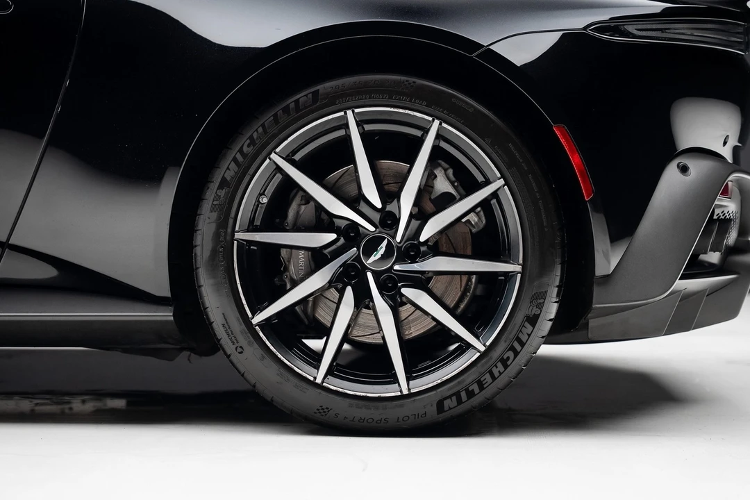 2020 Aston Martin V8 Vantage (2019+) - Image 20 of 21