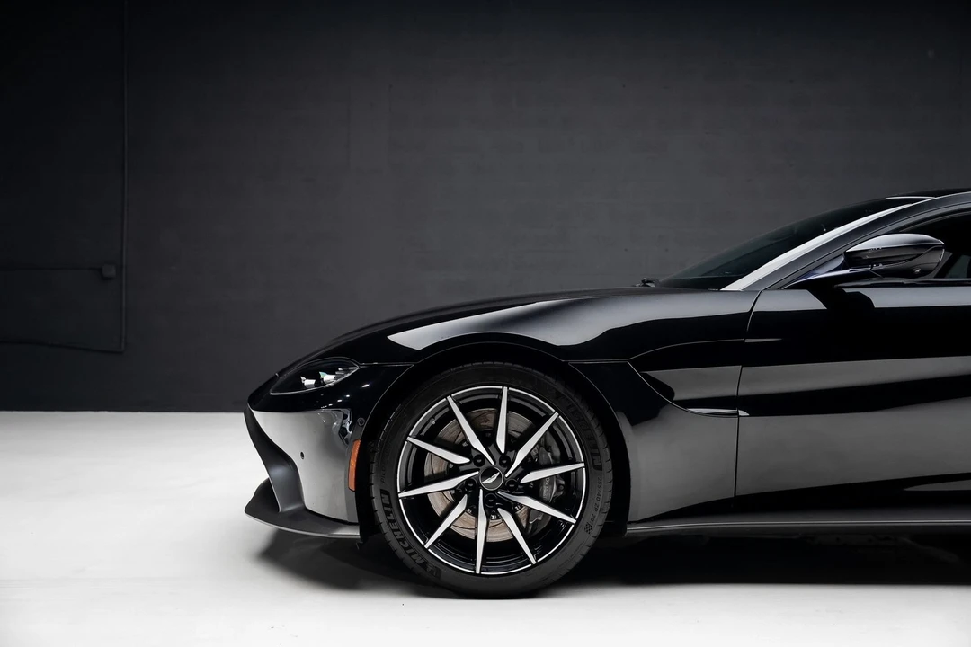 2020 Aston Martin V8 Vantage (2019+) - Image 17 of 21