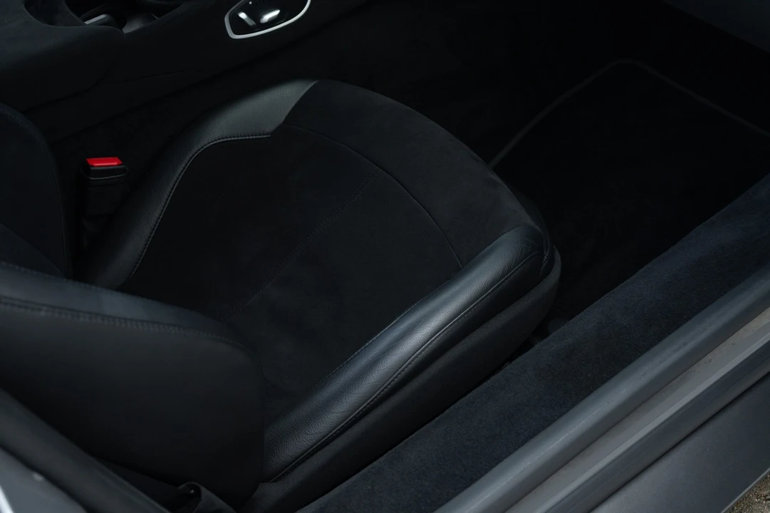 2020 Aston Martin V8 Vantage (2019+) - Image 25 of 31