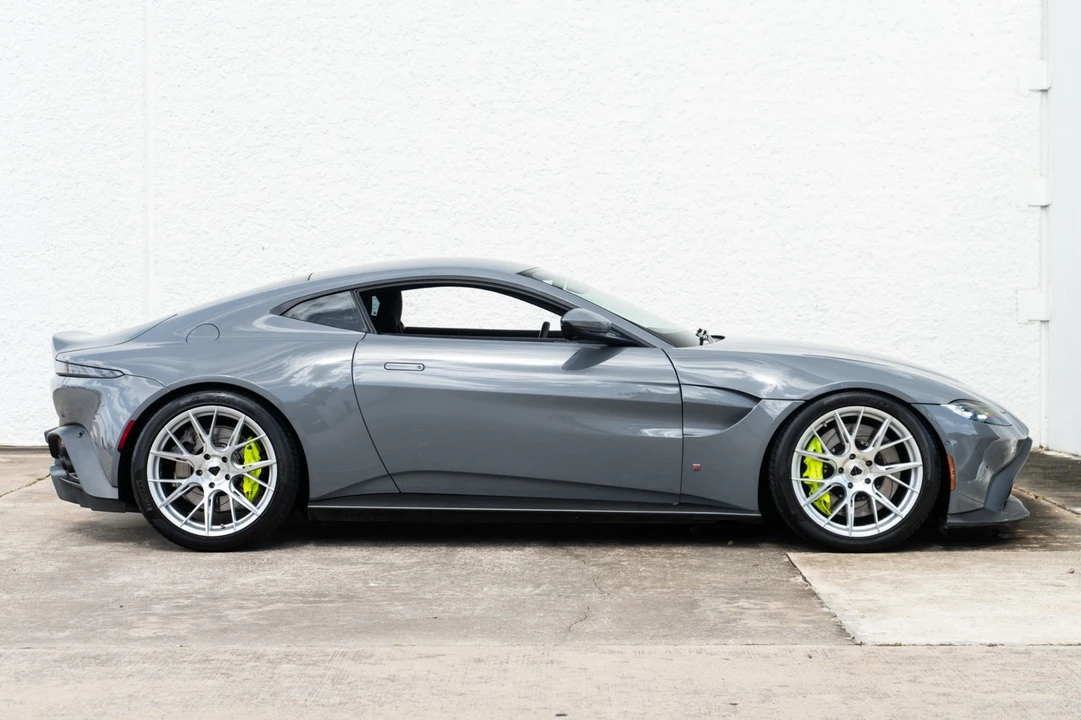 2020 Aston Martin V8 Vantage (2019+) - Image 8 of 31