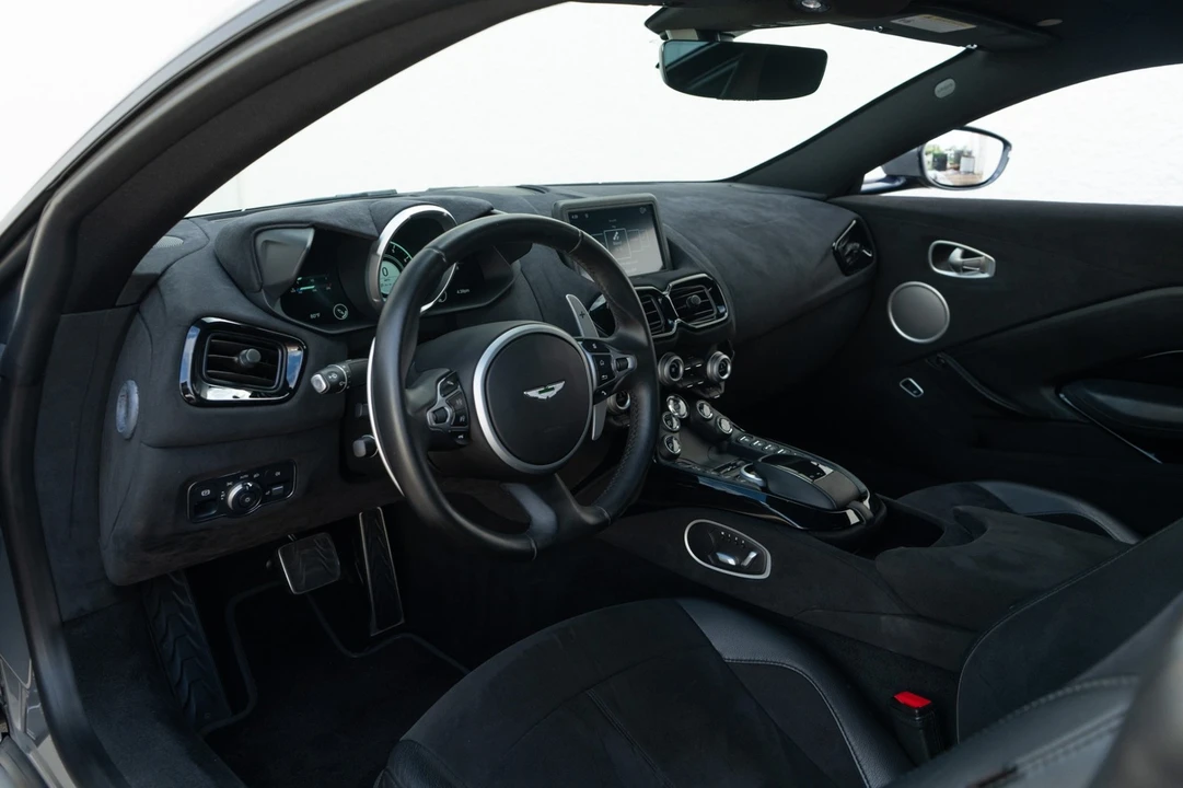 2020 Aston Martin V8 Vantage (2019+) - Image 5 of 31