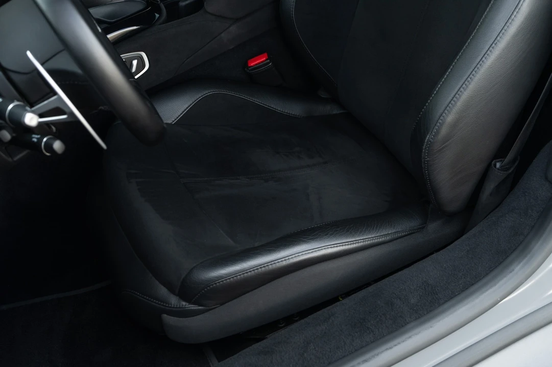 2020 Aston Martin V8 Vantage (2019+) - Image 24 of 31
