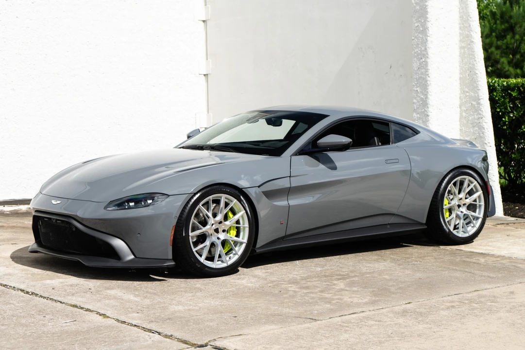 2020 Aston Martin V8 Vantage (2019+) - Image 2 of 31