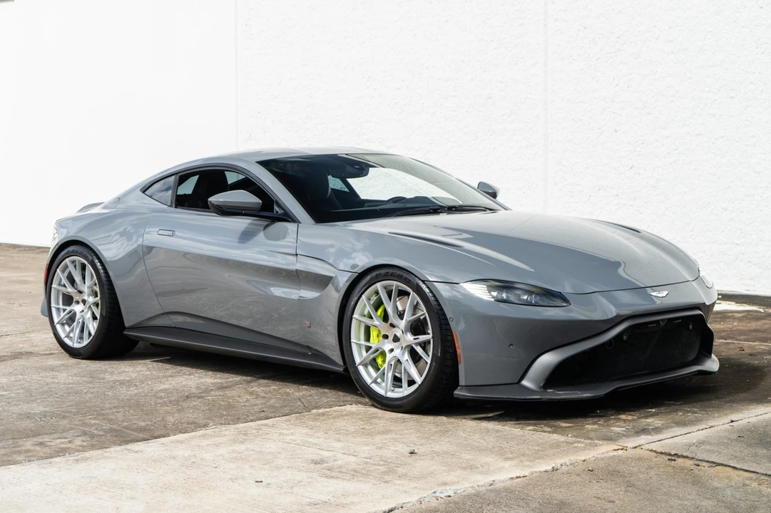 2020 Aston Martin V8 Vantage (2019+) - Image 9 of 31