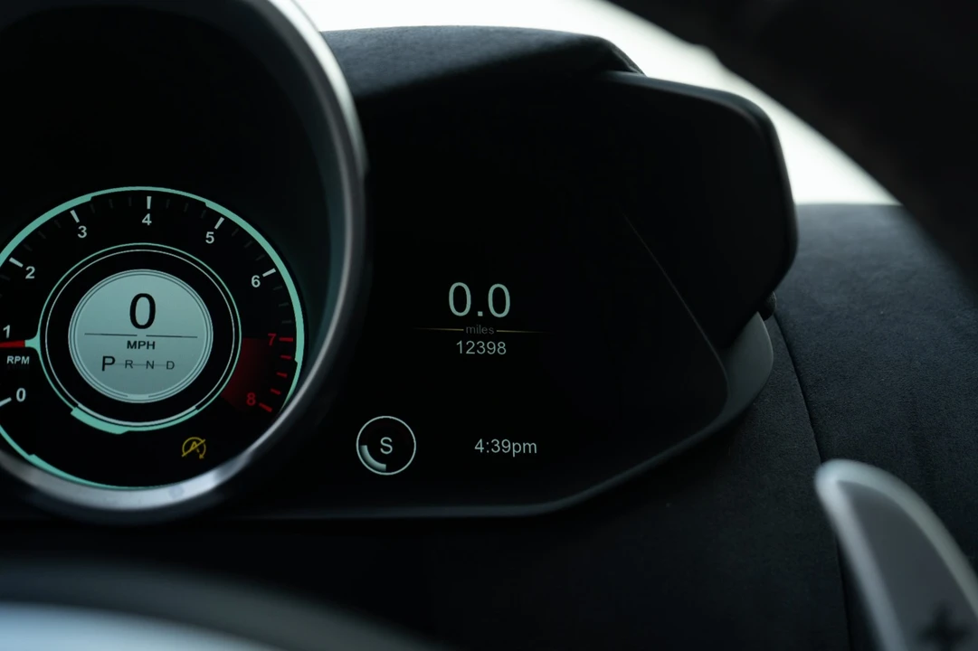 2020 Aston Martin V8 Vantage (2019+) - Image 13 of 31