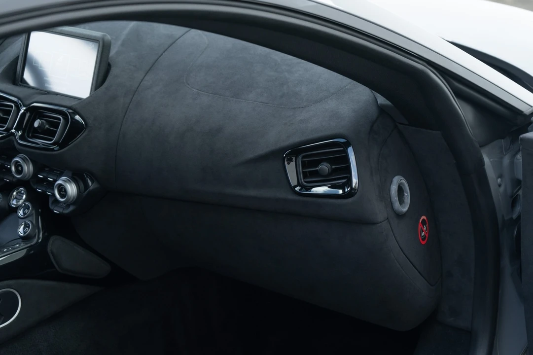 2020 Aston Martin V8 Vantage (2019+) - Image 21 of 31