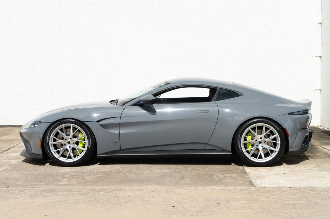 2020 Aston Martin V8 Vantage (2019+) - Image 3 of 31