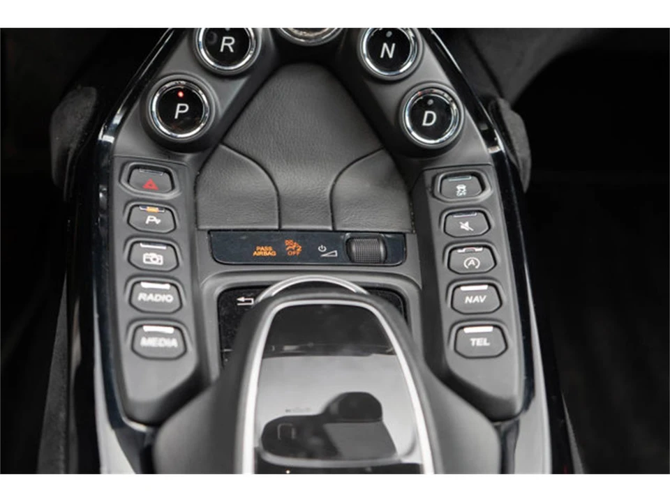 2020 Aston Martin V8 Vantage (2019+) - Image 23 of 31