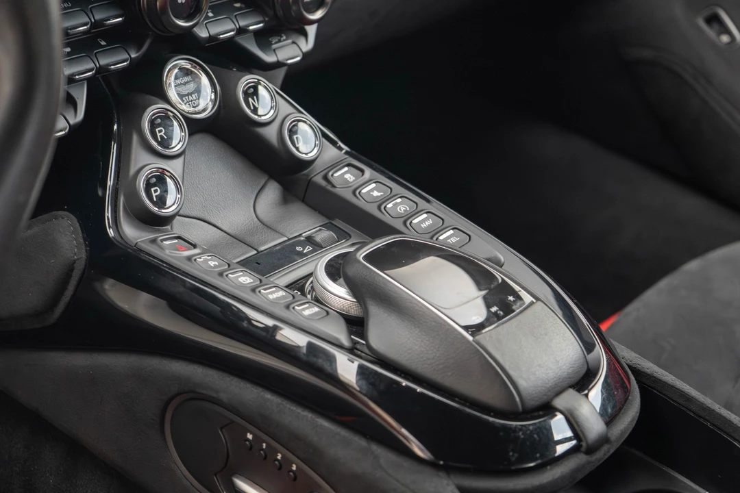 2020 Aston Martin V8 Vantage (2019+) - Image 20 of 31