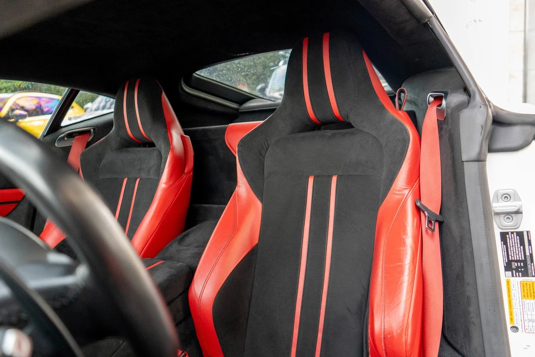 2020 Aston Martin Vantage - Image 12 of 31