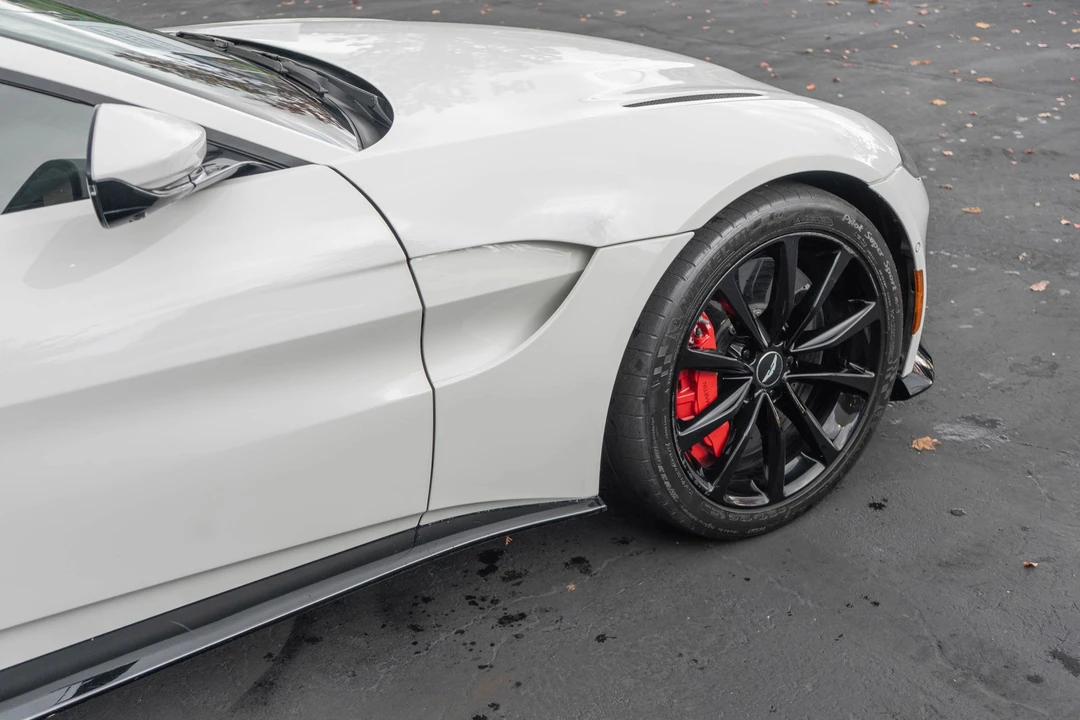 2020 Aston Martin V8 Vantage (2019+) - Image 8 of 31