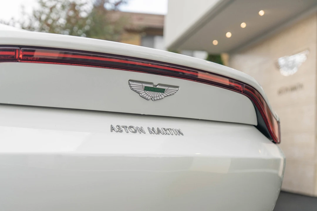 2020 Aston Martin Vantage - Image 7 of 31